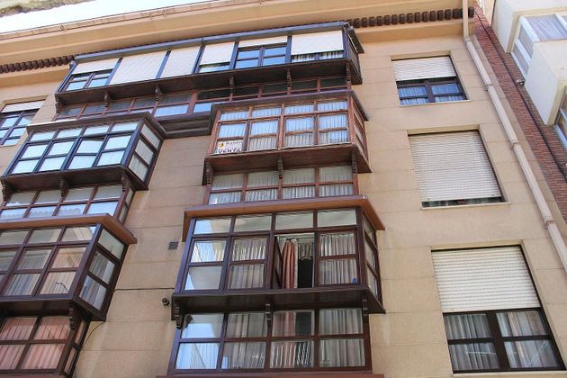 Foto 1 de Pis en venda a Centro - Palencia de 4 habitacions amb calefacció i ascensor