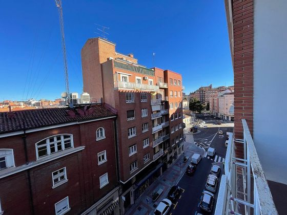 Foto 1 de Venta de piso en Centro - Palencia de 6 habitaciones con terraza y balcón
