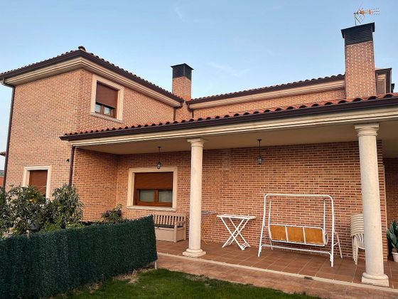 Foto 1 de Xalet en venda a Villalobón de 4 habitacions amb terrassa i piscina