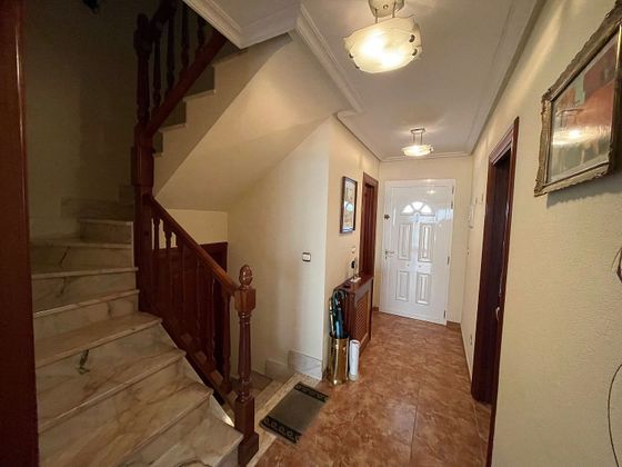 Foto 2 de Casa adossada en venda a Dueñas de 3 habitacions amb terrassa i garatge