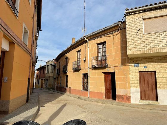 Foto 1 de Casa en venda a Becerril de Campos de 7 habitacions amb jardí i calefacció