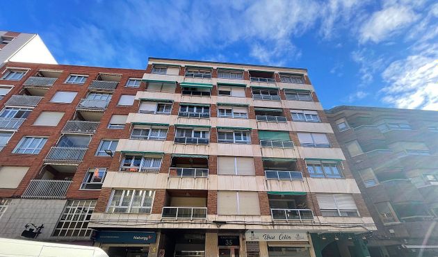 Foto 1 de Venta de piso en Centro - Palencia de 4 habitaciones con terraza y garaje