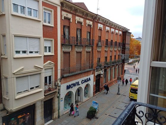 Foto 1 de Pis en venda a Centro - Palencia de 3 habitacions amb garatge i ascensor
