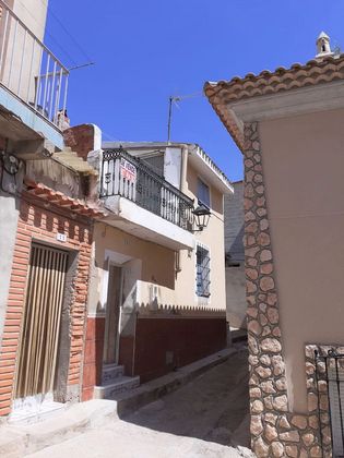 Foto 2 de Casa adosada en venta en calle Jorquera de 6 habitaciones con terraza
