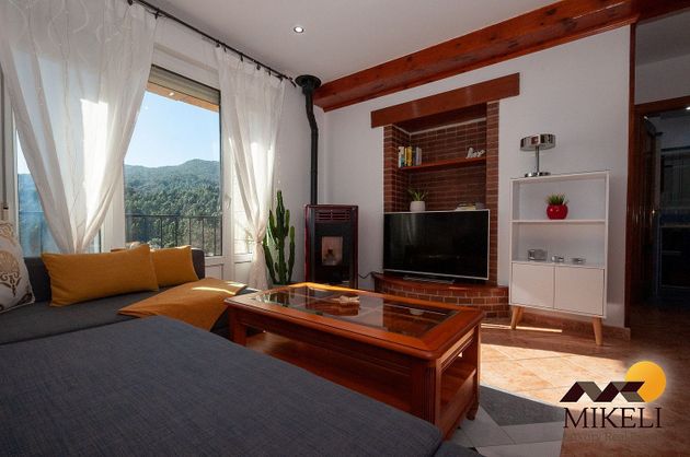 Foto 2 de Casa en venda a barrio La Sierra de 8 habitacions amb terrassa i calefacció