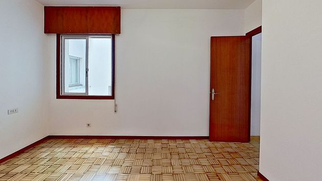 Foto 2 de Piso en venta en Arteixo de 4 habitaciones con terraza y ascensor