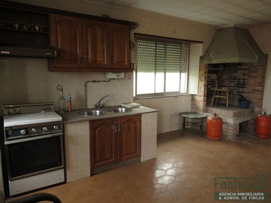 Foto 2 de Casa adossada en venda a Abegondo de 2 habitacions amb garatge