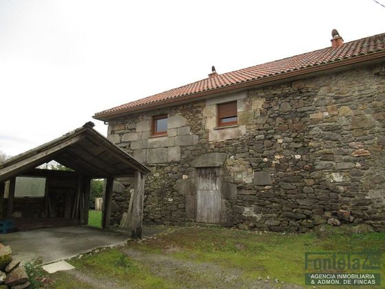 Foto 1 de Chalet en venta en Cesuras de 5 habitaciones con garaje y jardín