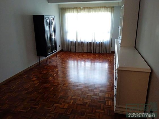 Foto 1 de Alquiler de piso en Someso - Matogrande de 3 habitaciones con muebles y ascensor