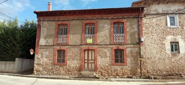 Foto 1 de Casa adossada en venda a Pomar de Valdivia de 4 habitacions amb jardí