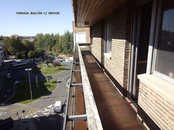 Foto 1 de Pis en venda a Centro - Palencia de 5 habitacions amb balcó i calefacció