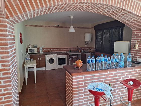 Foto 1 de Casa rural en venda a calle La Campana de 5 habitacions amb terrassa i calefacció