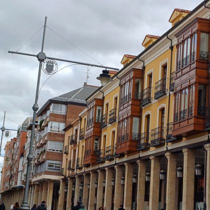 Foto 1 de Dúplex en venda a Centro - Palencia de 3 habitacions amb terrassa i garatge
