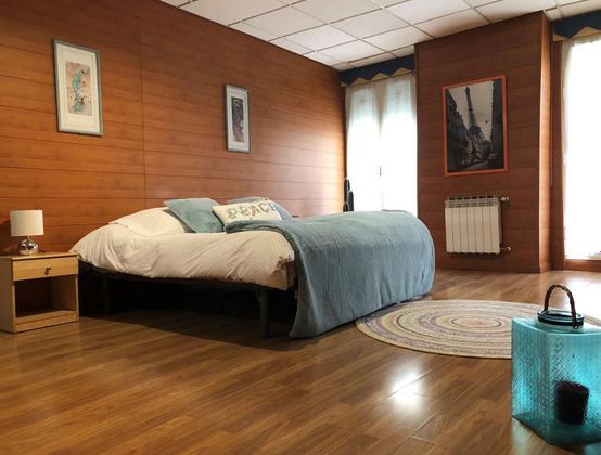 Foto 2 de Pis en venda a Centro - Vitoria-Gasteiz de 4 habitacions amb calefacció i ascensor