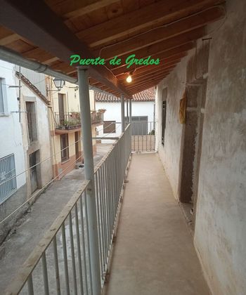 Foto 1 de Venta de casa rural en Becedas de 4 habitaciones con balcón