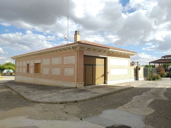Foto 2 de Xalet en venda a plaza Mayor de 4 habitacions amb terrassa i garatge