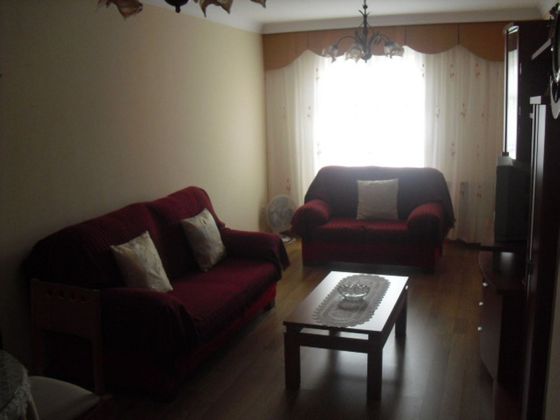 Foto 2 de Piso en venta en Tordesillas de 2 habitaciones con garaje y muebles