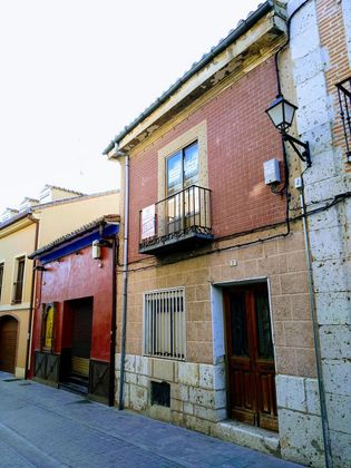 Foto 1 de Xalet en venda a calle Alonso Roman del Castillo de 5 habitacions amb terrassa i jardí
