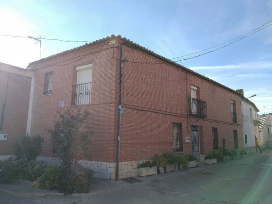 Foto 1 de Venta de chalet en calle Planavique de 7 habitaciones con jardín y balcón