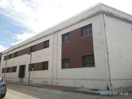 Foto 1 de Venta de piso en calle Tejar de 2 habitaciones con garaje y calefacción