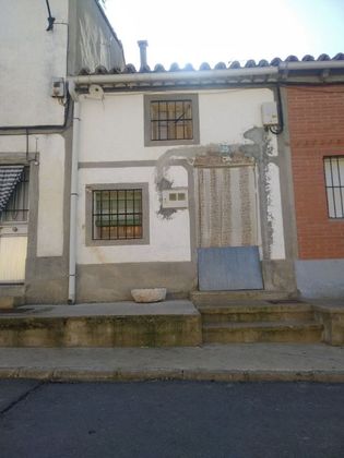 Foto 1 de Xalet en venda a plaza Cruz de Hierro de 3 habitacions amb jardí i calefacció