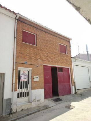 Foto 1 de Xalet en venda a calle Correos de 4 habitacions amb terrassa i garatge