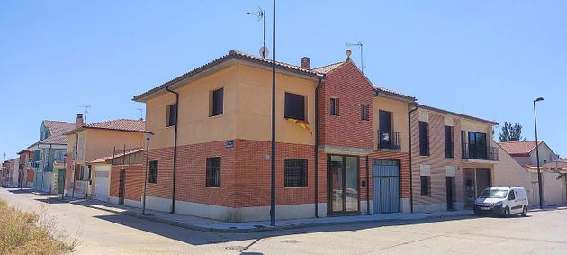 Foto 1 de Chalet en venta en calle Torrelobaton de 5 habitaciones con terraza y piscina