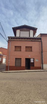 Foto 1 de Xalet en venda a calle Mesones de 3 habitacions amb garatge i balcó