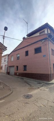 Foto 2 de Xalet en venda a calle Mesones de 3 habitacions amb garatge i balcó