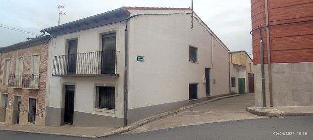 Foto 1 de Xalet en venda a calle Dos Distritos de 4 habitacions amb terrassa i garatge