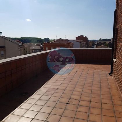 Foto 1 de Dúplex en venda a Villarejo de Órbigo de 5 habitacions amb terrassa i ascensor