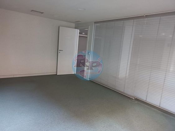 Foto 2 de Oficina en venda a Centro Ciudad amb aire acondicionat i calefacció