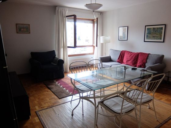 Foto 2 de Alquiler de piso en Ermitagaña - Mendebaldea de 3 habitaciones con garaje y muebles