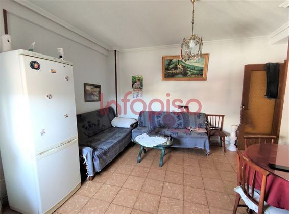 Foto 2 de Pis en venda a Valdepeñas de 3 habitacions amb terrassa i balcó