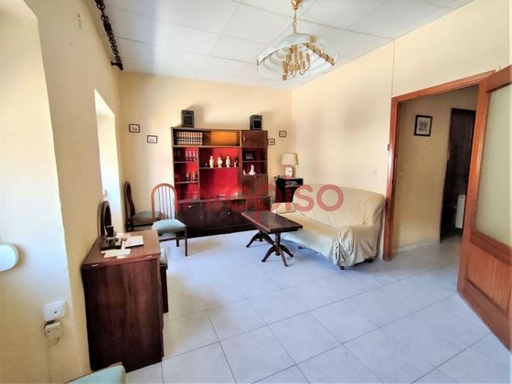 Foto 2 de Casa en venda a Valdepeñas de 4 habitacions amb terrassa i garatge