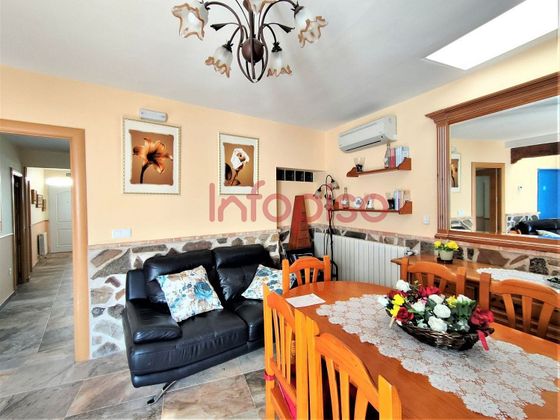 Foto 2 de Casa en venta en Castellar de Santiago de 6 habitaciones con terraza y muebles