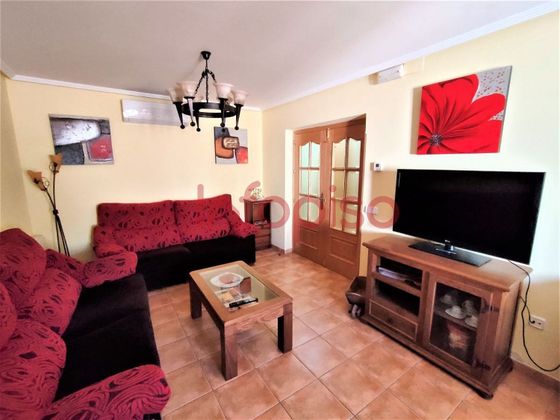 Foto 1 de Casa en venta en Castellar de Santiago de 4 habitaciones con terraza y muebles