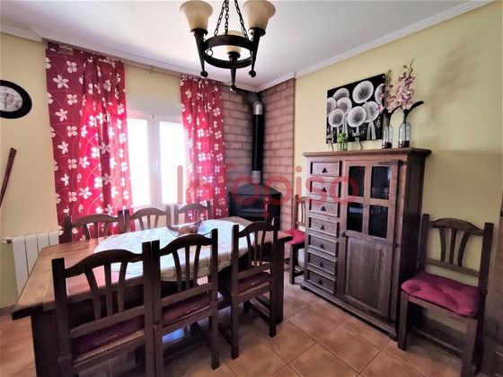 Foto 2 de Casa en venda a Castellar de Santiago de 4 habitacions amb terrassa i mobles