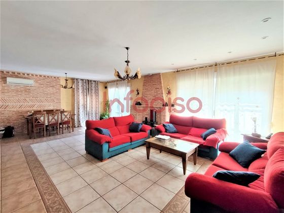 Foto 2 de Casa en venta en Castellar de Santiago de 11 habitaciones con terraza y garaje