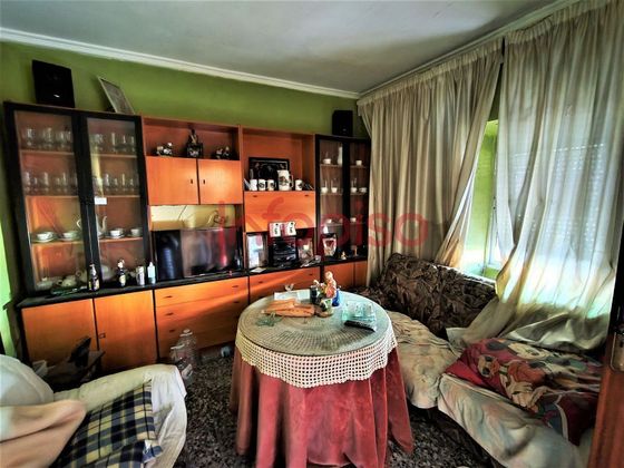 Foto 1 de Casa en venta en Valdepeñas de 3 habitaciones con terraza y muebles