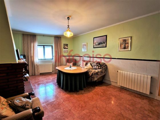 Foto 2 de Casa en venda a Valdepeñas de 5 habitacions amb terrassa i aire acondicionat