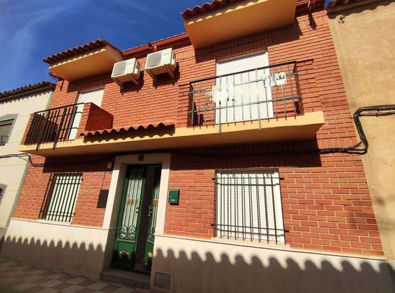 Foto 2 de Casa en venda a Torrenueva (Ciudad Real) de 4 habitacions amb terrassa i balcó