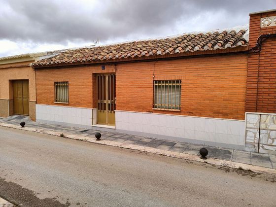 Foto 2 de Casa en venda a Valdepeñas de 4 habitacions i 190 m²