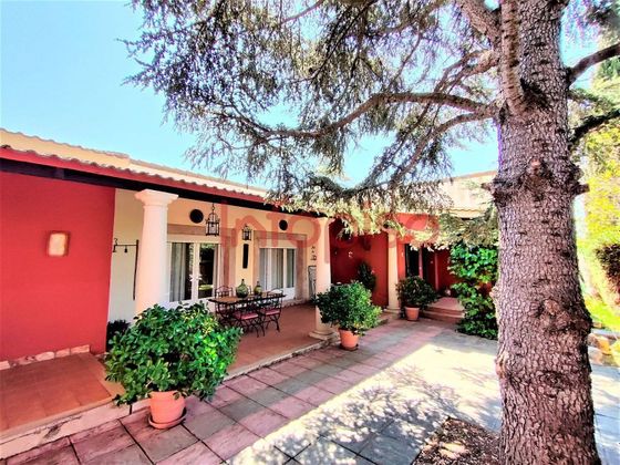 Foto 2 de Casa en venda a Valdepeñas de 3 habitacions amb terrassa i piscina