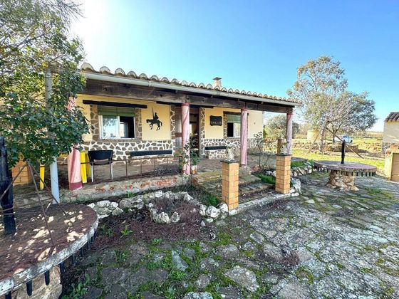 Foto 1 de Casa rural en venta en Santa Cruz de Mudela de 2 habitaciones con terraza y piscina