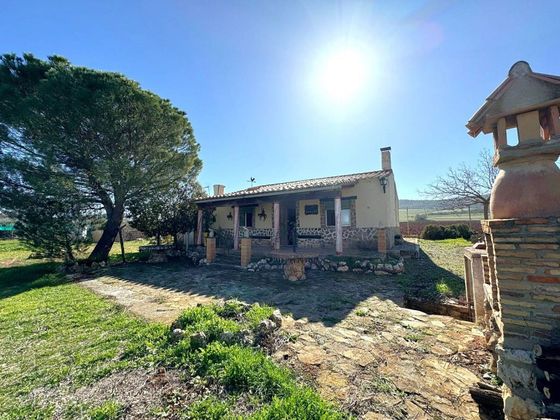 Foto 2 de Casa rural en venda a Santa Cruz de Mudela de 2 habitacions amb terrassa i piscina
