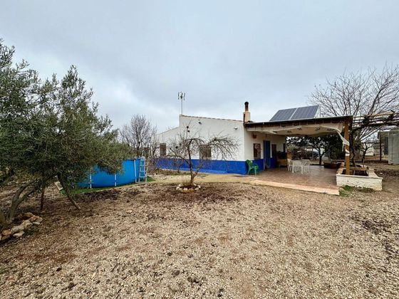 Foto 1 de Casa rural en venda a Valdepeñas de 1 habitació amb garatge