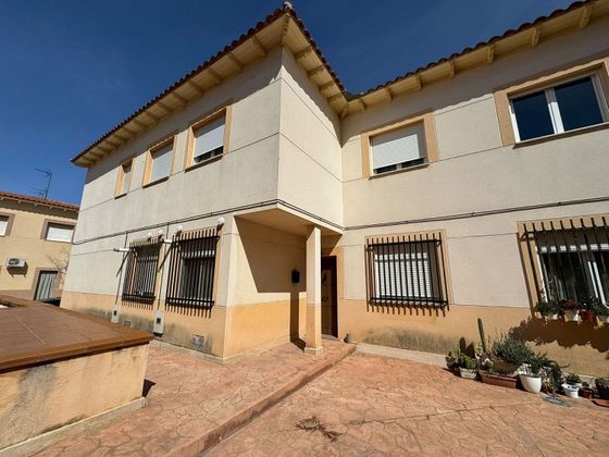 Foto 2 de Casa en venda a Herencia de 2 habitacions amb garatge