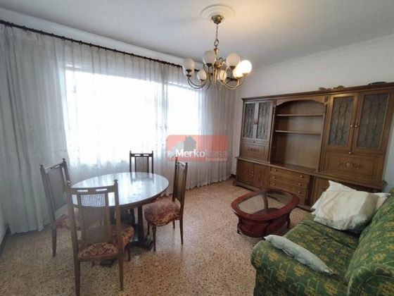 Foto 1 de Piso en venta en San Roque - As Fontiñas de 4 habitaciones con terraza y calefacción