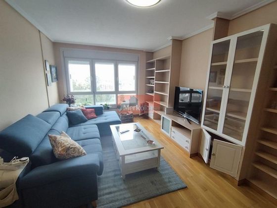 Foto 2 de Piso en alquiler en San Roque - As Fontiñas de 3 habitaciones con garaje y muebles